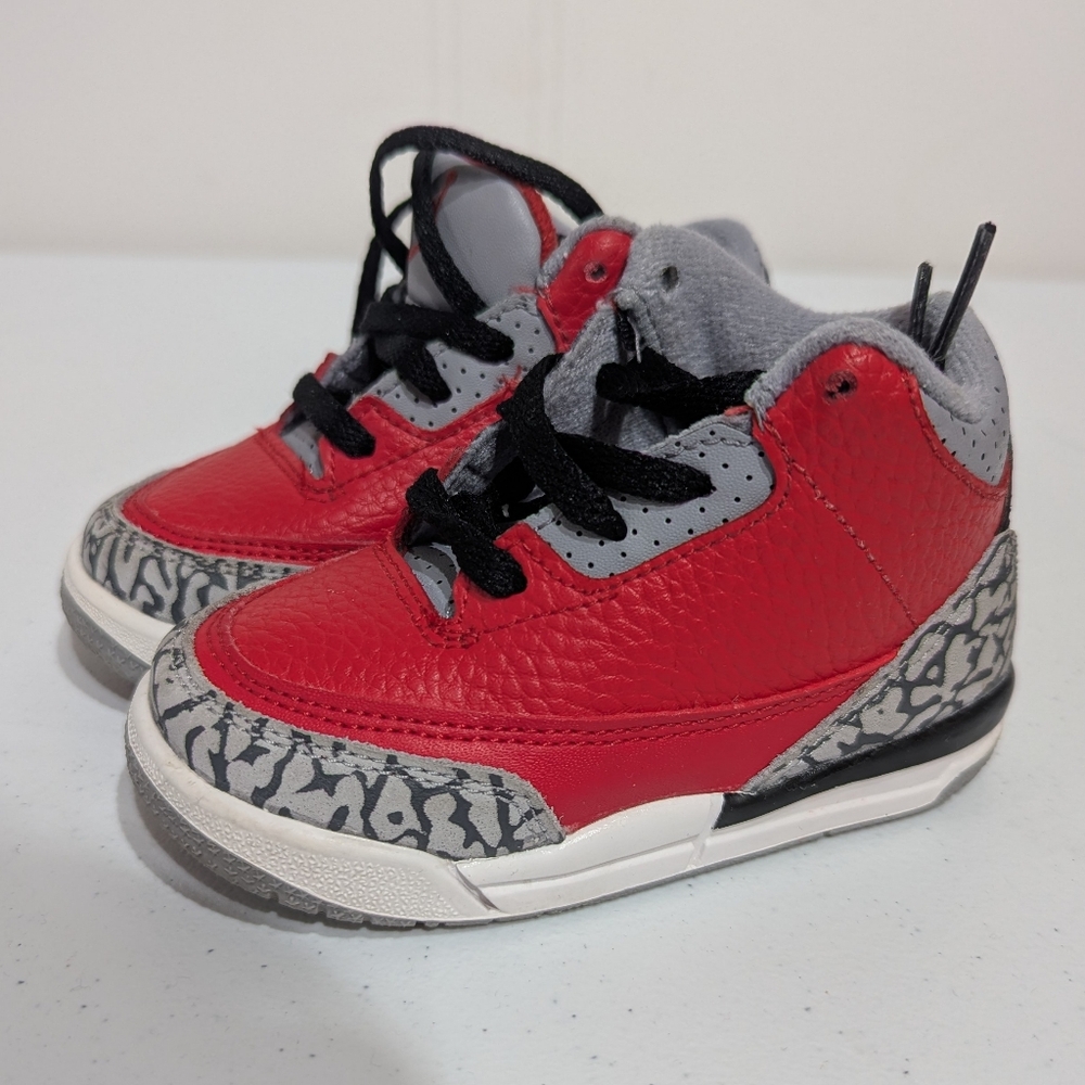 Nike - Air Jordan 3 Retro SE TD - CQ0489600 - Color: Black-Red-Grey - Size: 6
